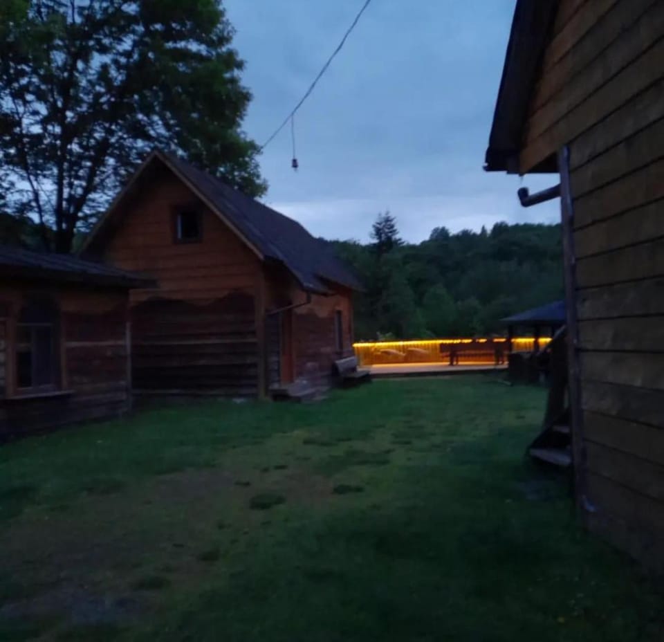 Uroczysko Dwernik Chalet in Poland