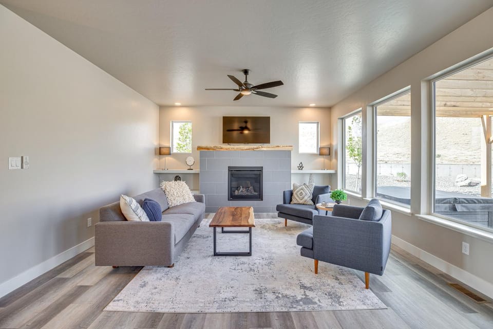 Luxe Living: Grand Junction Home w/ Hot Tub, Views House in Grand Junction