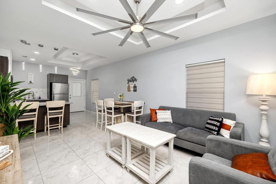 Kitchen or kitchenette, Living room, Dining area