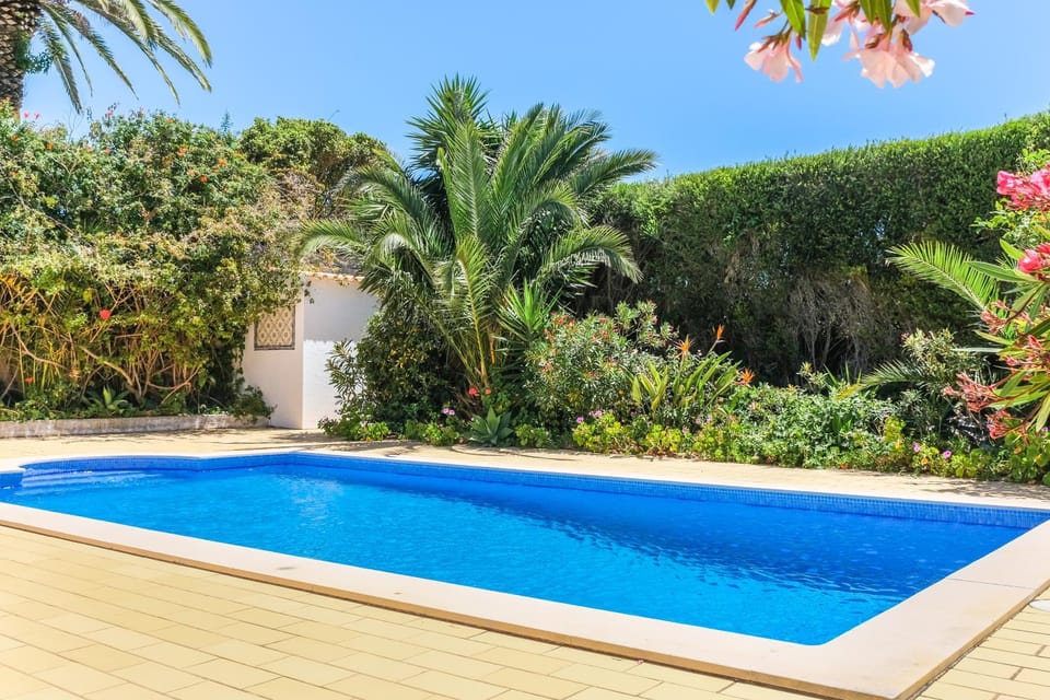 Vila Telo Villa in Luz