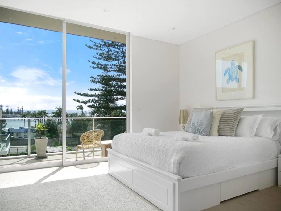 Bed, View (from property/room), Bedroom