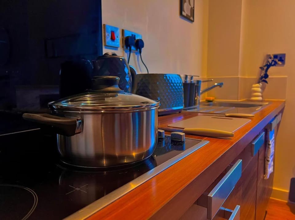 Penthouse Gem, Central, Scenic Views, Stylish, Modern, City Centre 2BR Apartment in Sheffield