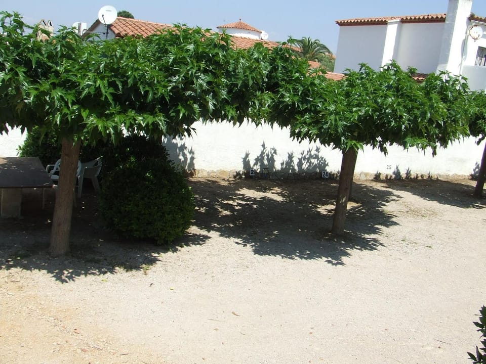 Apartamento Frente al Mar con Parking Empuriabrava - ES-228-183 Apartment in Alt Empordà