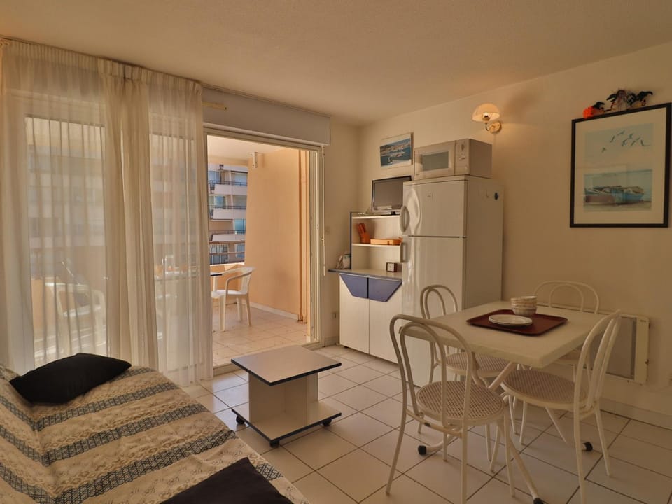 Agréable 2 pièces avec accès direct à la plage - FR-1-472A-304 Apartment in Occitanie