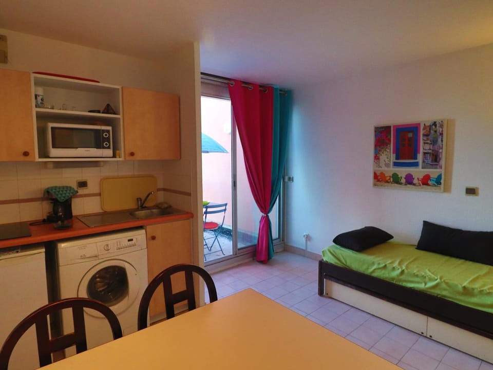 Studio cabine climatisé en front de mer avec WIFI - FR-1-472A-305 Cabin in Occitanie