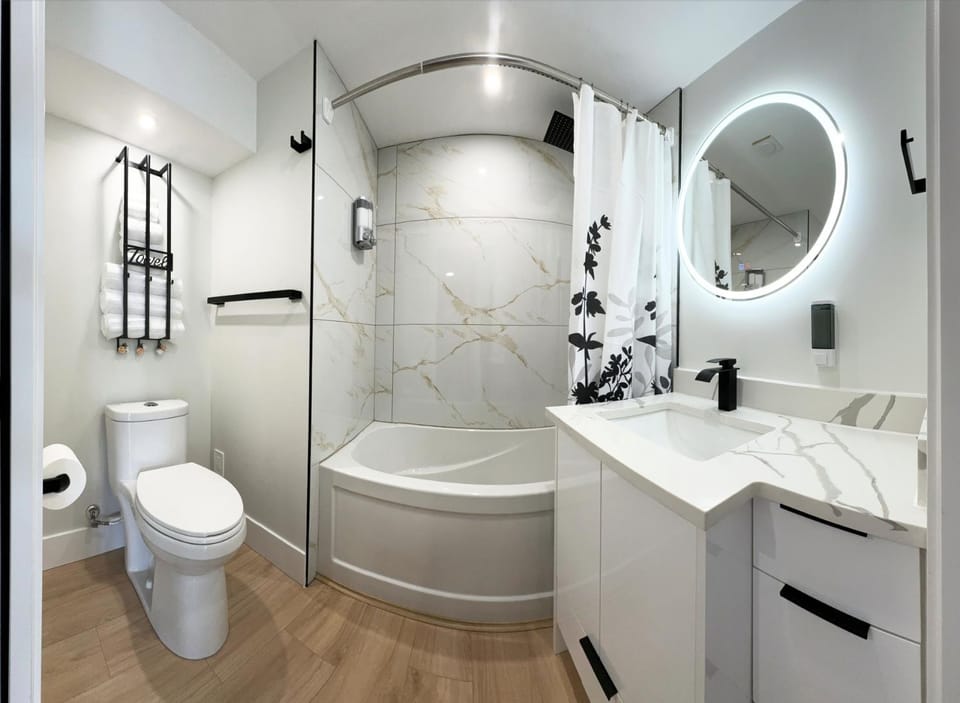 Bathroom, Bath