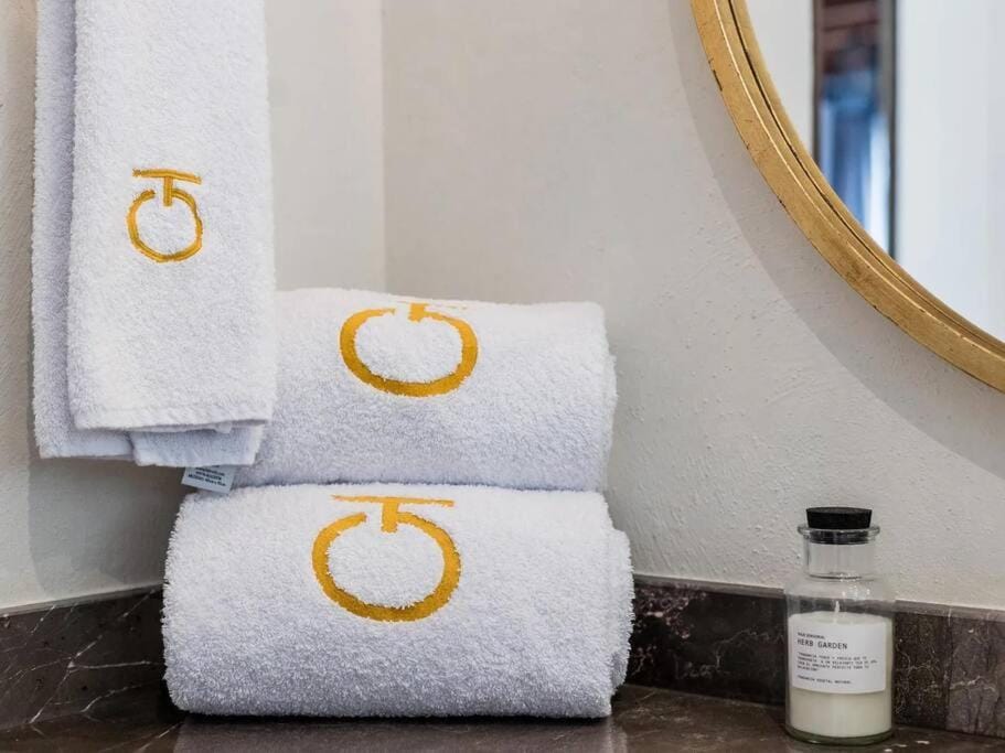 Luxury 2BR Condo AC Near Rosewood - 3 min walk Apartment in San Miguel de Allende