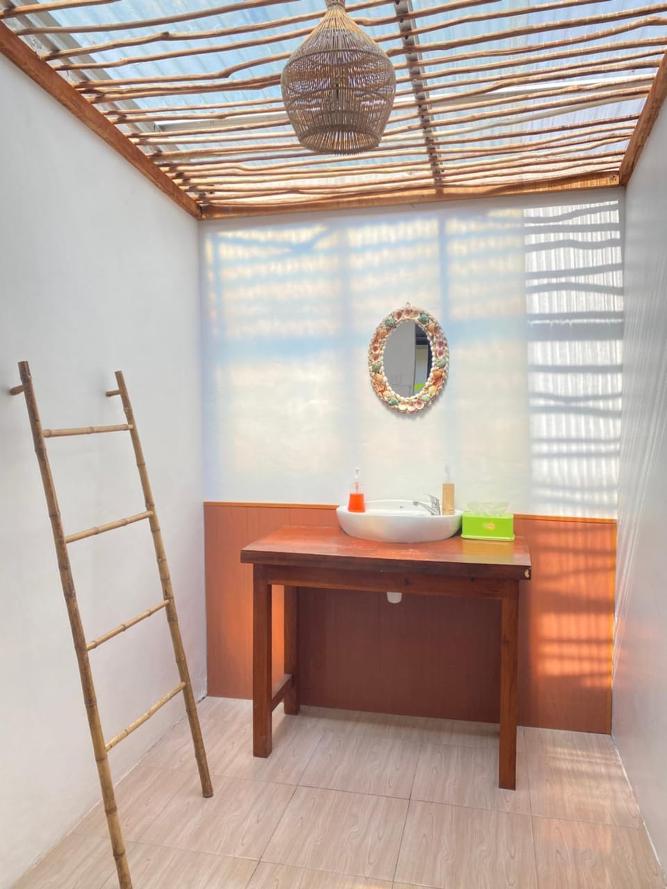 Anjani Larva Cottage - Homestay and Eatery Hotel in West Nusa Tenggara, Indonesia