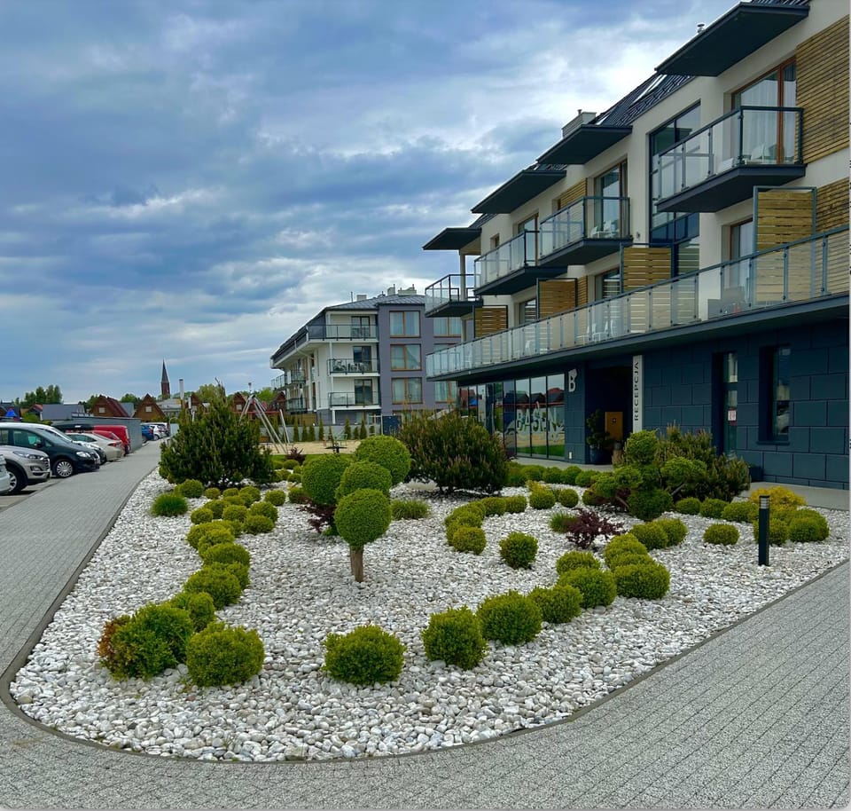 Property building, Neighbourhood