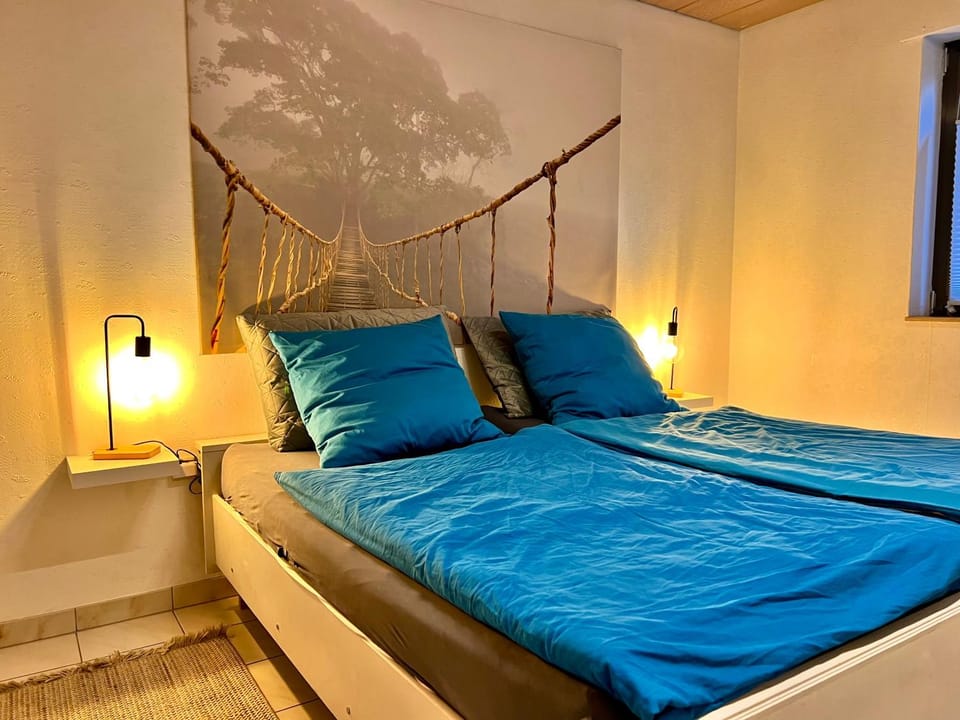 Bed, Bedroom, cot, Facility for disabled guests, acessibility