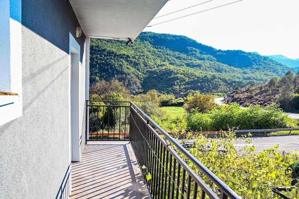 Property building, Balcony/Terrace, Mountain view