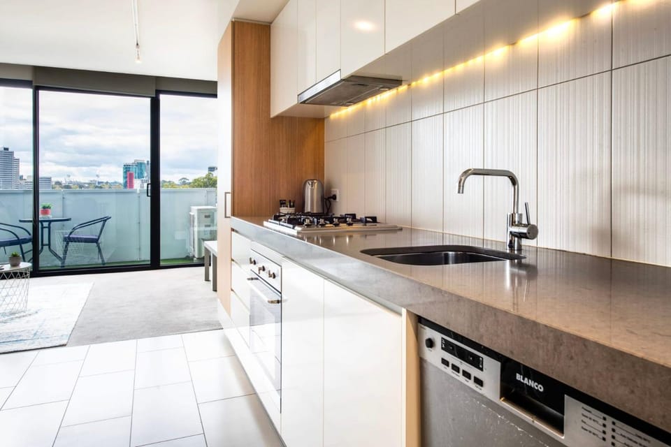Clarendon Heights South Melbourne Stay w Parking Apartment in Southbank
