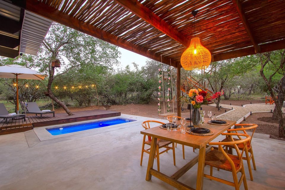 Patio, Spring, Day, Natural landscape, Garden, Dining area, Garden view, Pool view, Swimming pool, sunbed