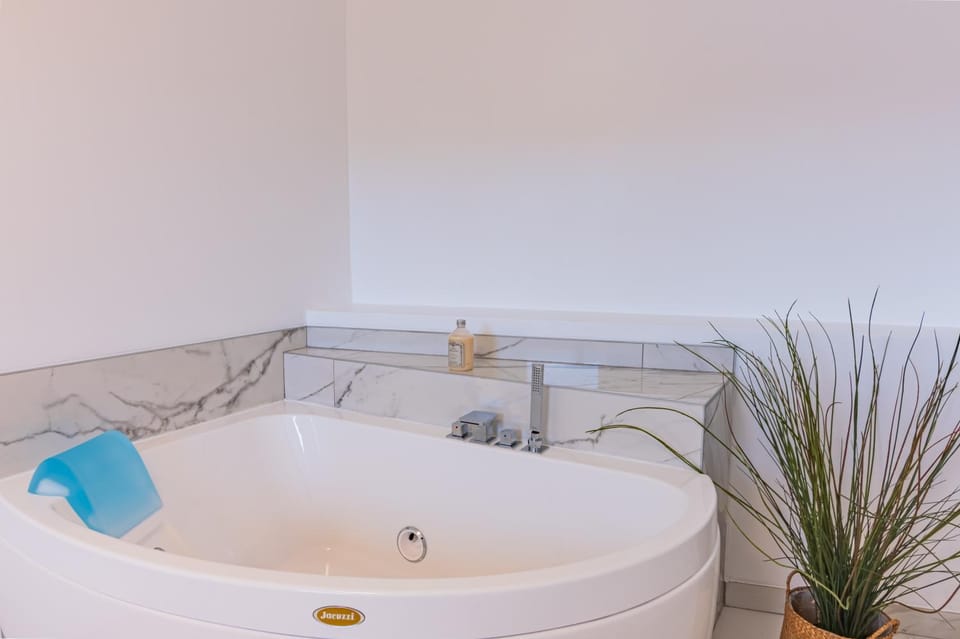 VILLA DEI VENTI - FOHN APARTMENT by Curtiaffitti Apartment in Province of Lecco