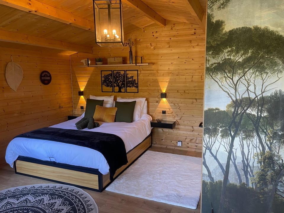 Magnifique Chalet 2P Mougins Nature lodge in Mouans-Sartoux