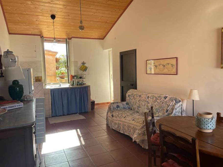Santa Lucia, lovely 3-bedrooms House in Terracina