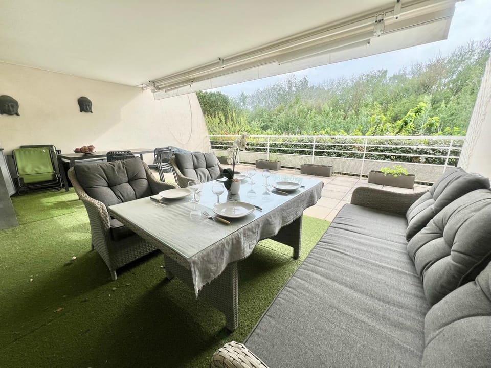 Property building, Patio