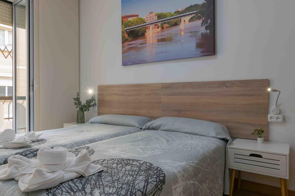 CINCO VILLAS Bed and Breakfast in Logrono