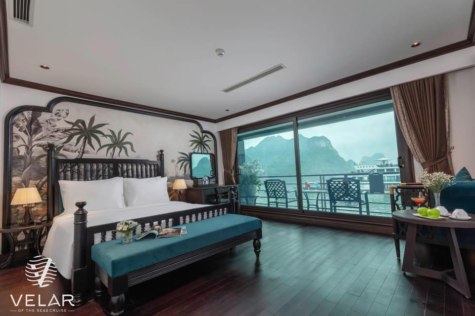 Bed, Balcony/Terrace, Photo of the whole room, Seating area, Bedroom