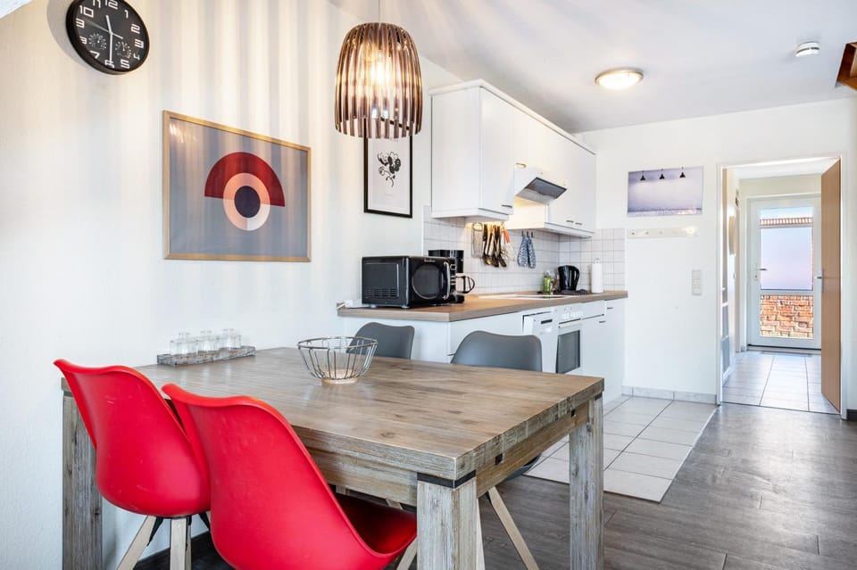 Property building, Kitchen or kitchenette, Living room