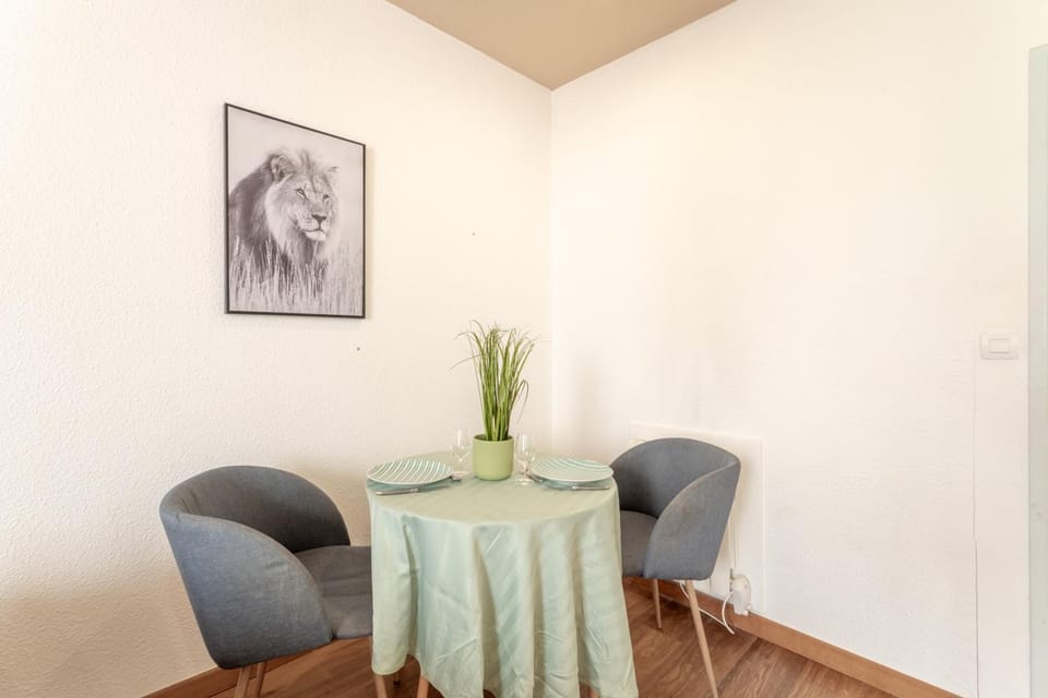 Seating area