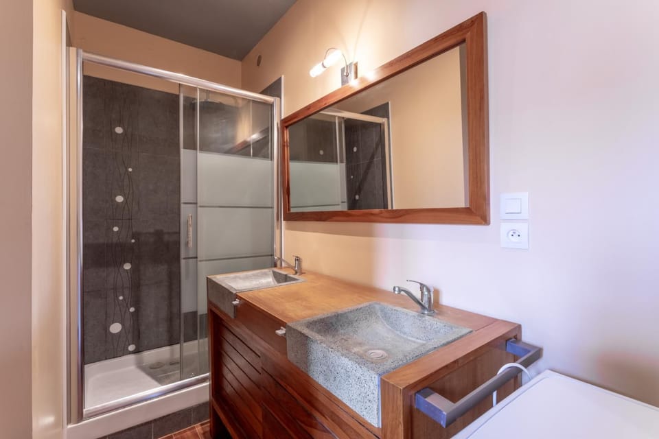 Shower, Bathroom, washing machine