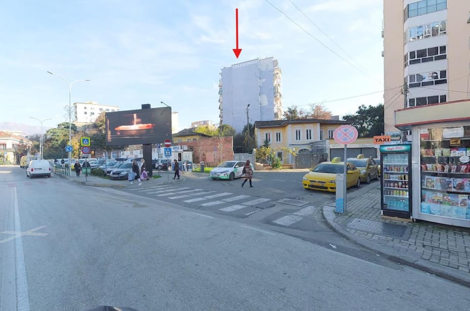 Property building, Neighbourhood, Location