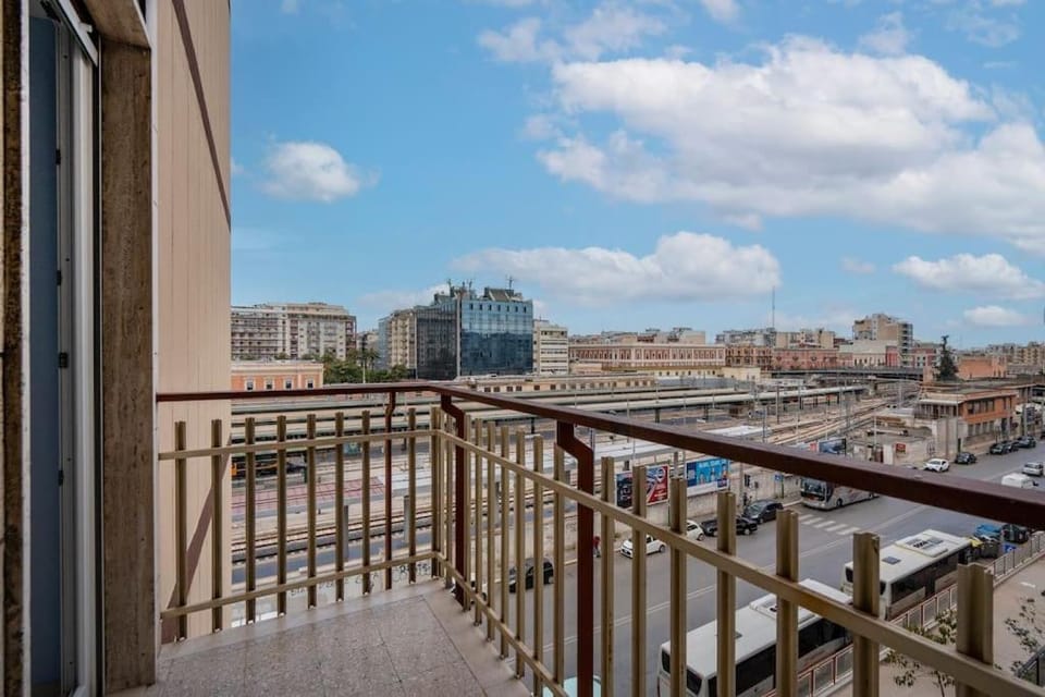 Property building, Balcony/Terrace, City view