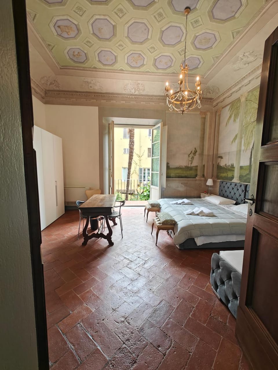 Pepi House in Santa Croce Apartment in Florence