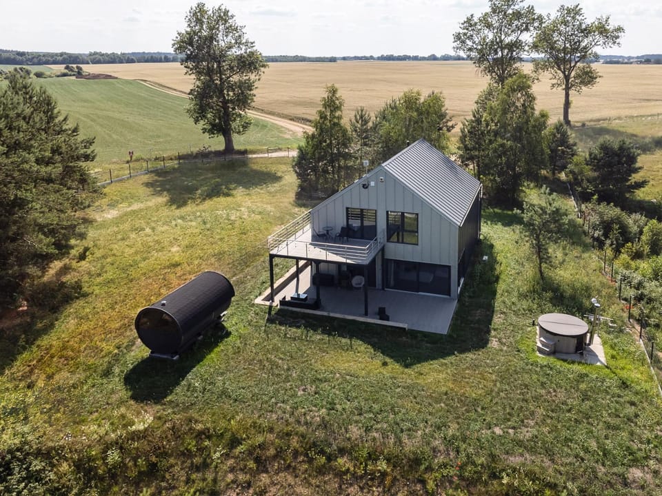 Property building, Spring, Off site, Natural landscape, Garden, Garden view