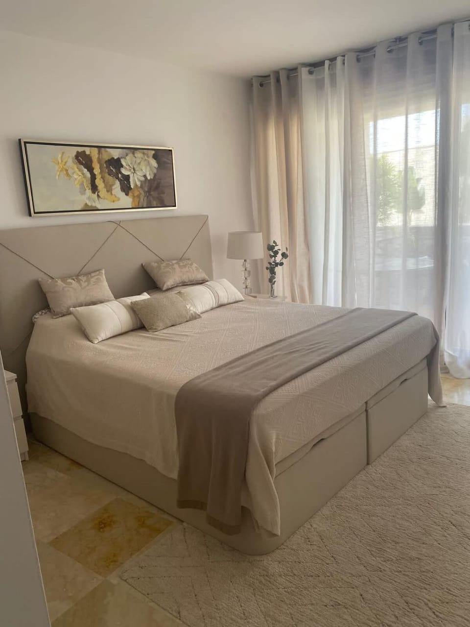 3 Bed Lux Lomas de Los Monteros Apartment in Marbella