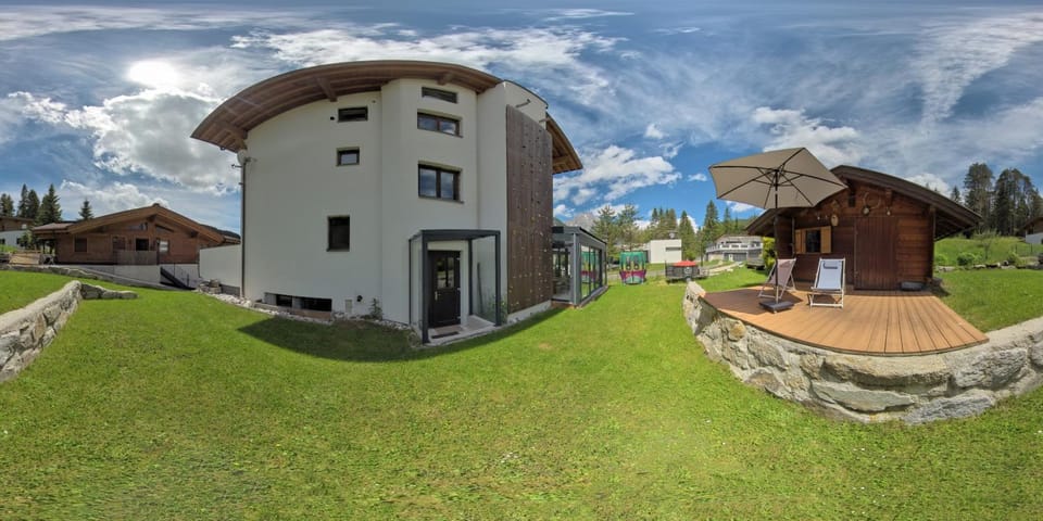 Property building, Living room