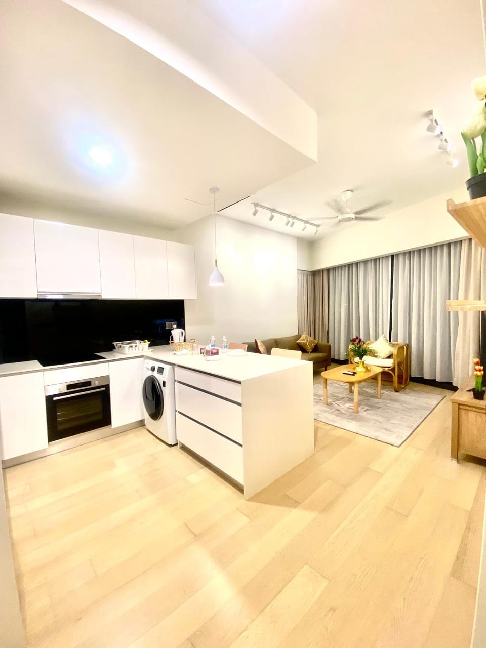 Living room, Dining area