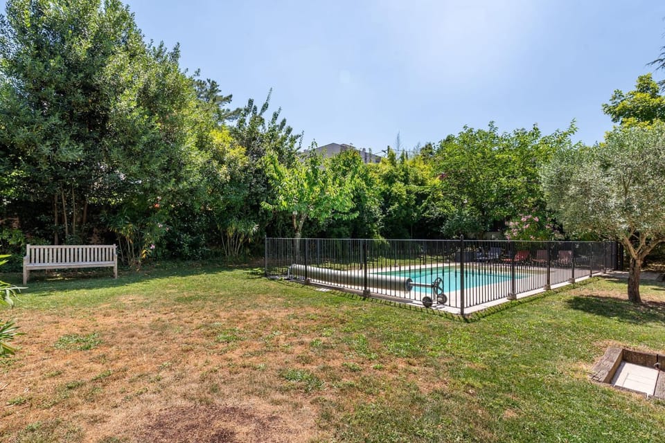 La Cloche - Family house with pool ang garden Villa in Tassin-la-Demi-Lune