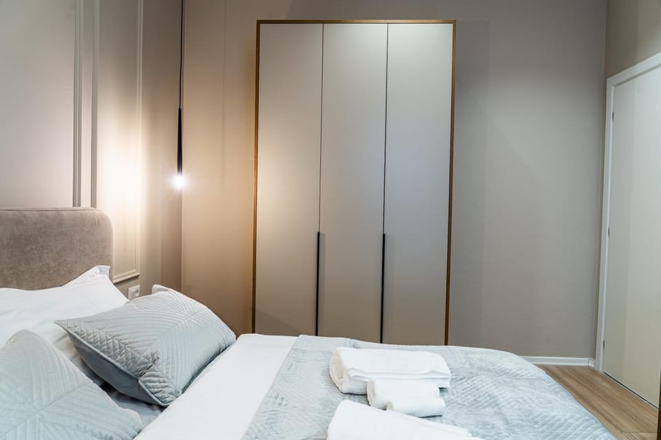 Bed, Photo of the whole room, Bedroom, towels, wardrobe