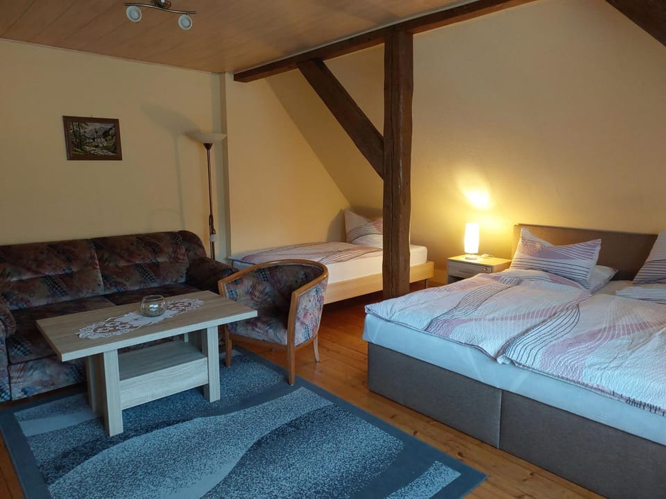 Bed, Living room, Photo of the whole room, Seating area, Bedroom