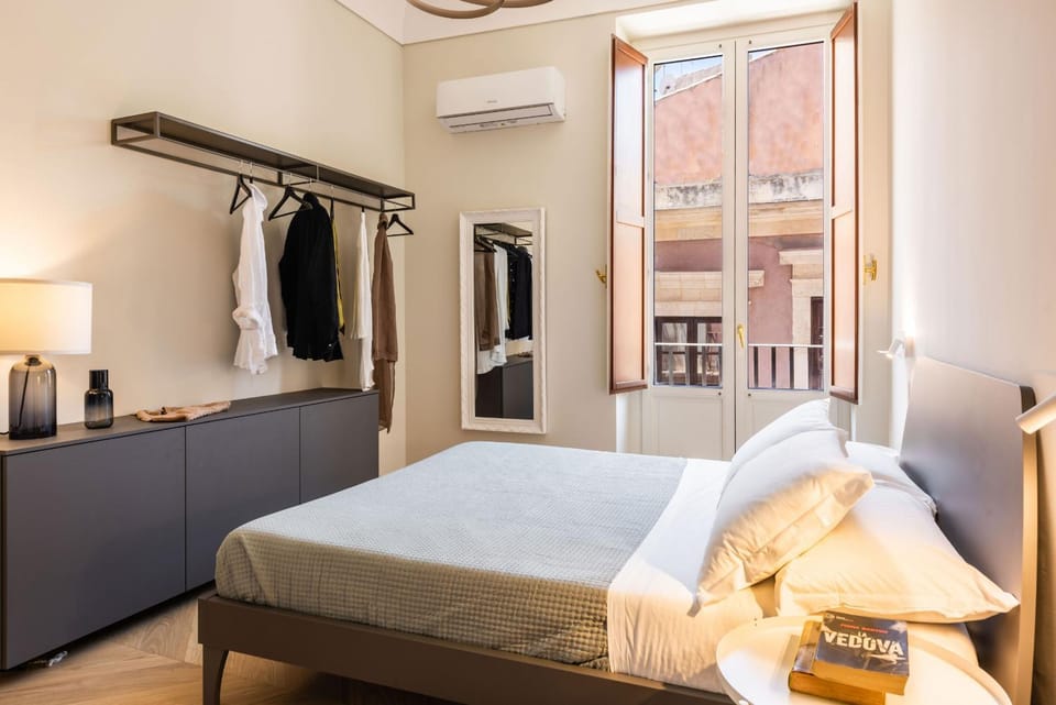 Bed, Bedroom
