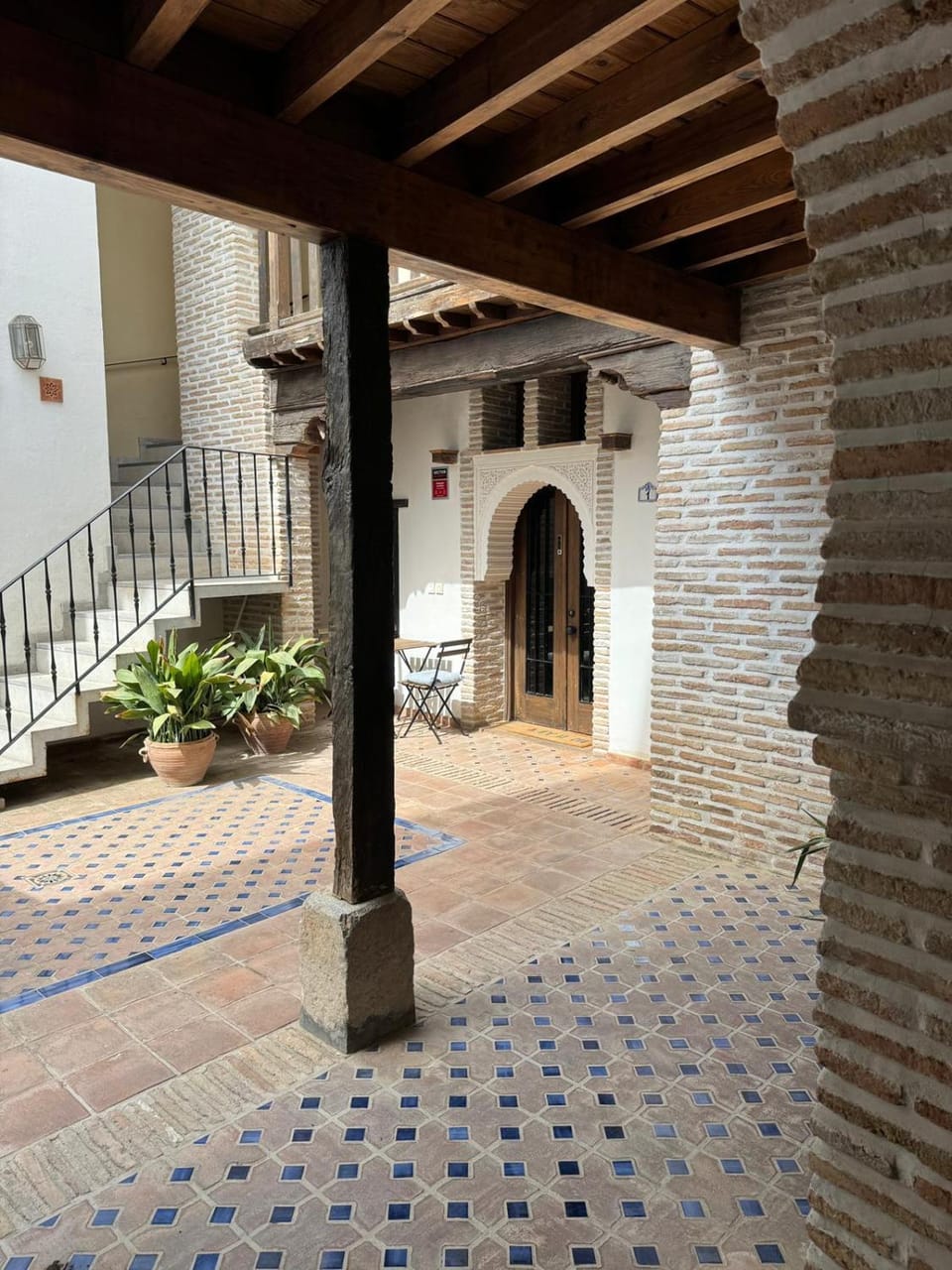Patio, Facade/entrance, Day