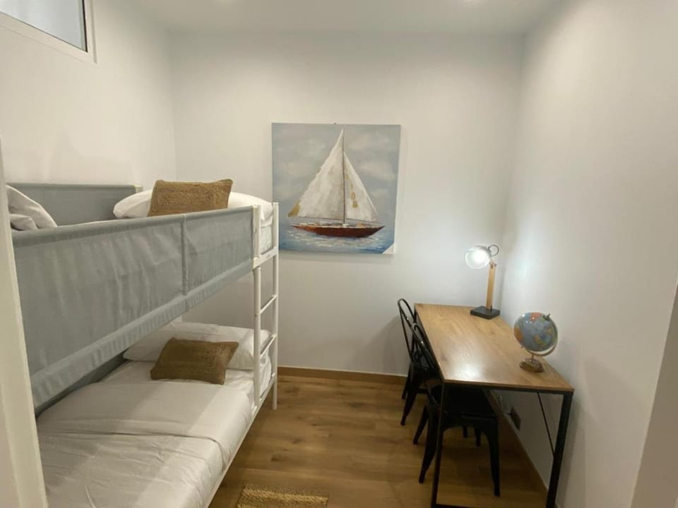 Photo of the whole room, bunk bed