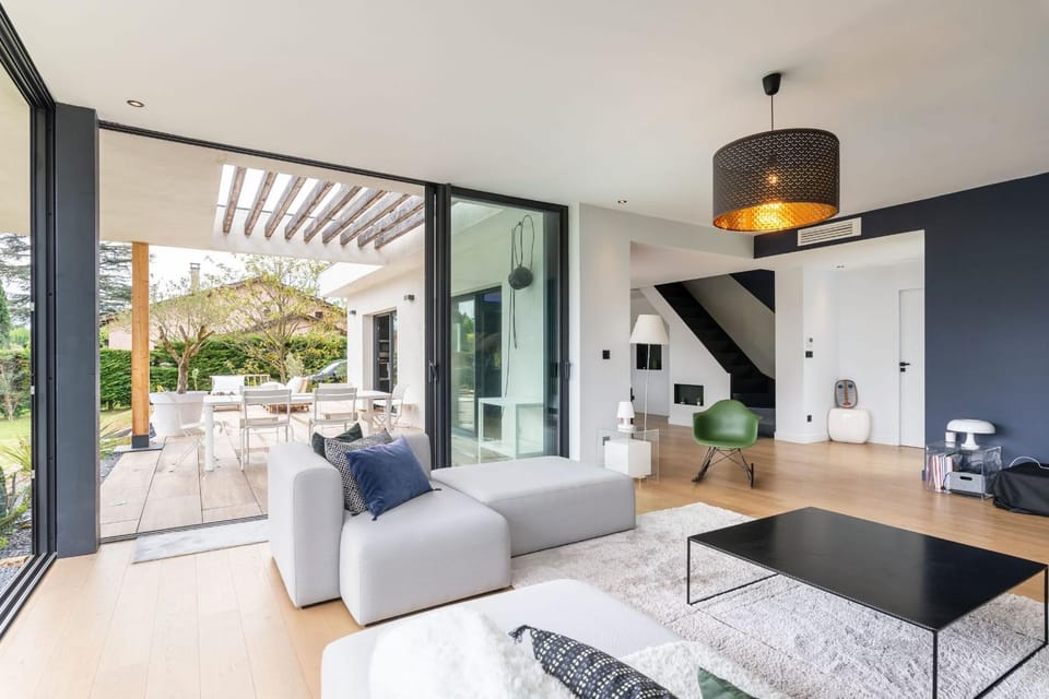 Farniente - Newly refurbished house with swimming pool Villa in Auvergne-Rhône-Alpes