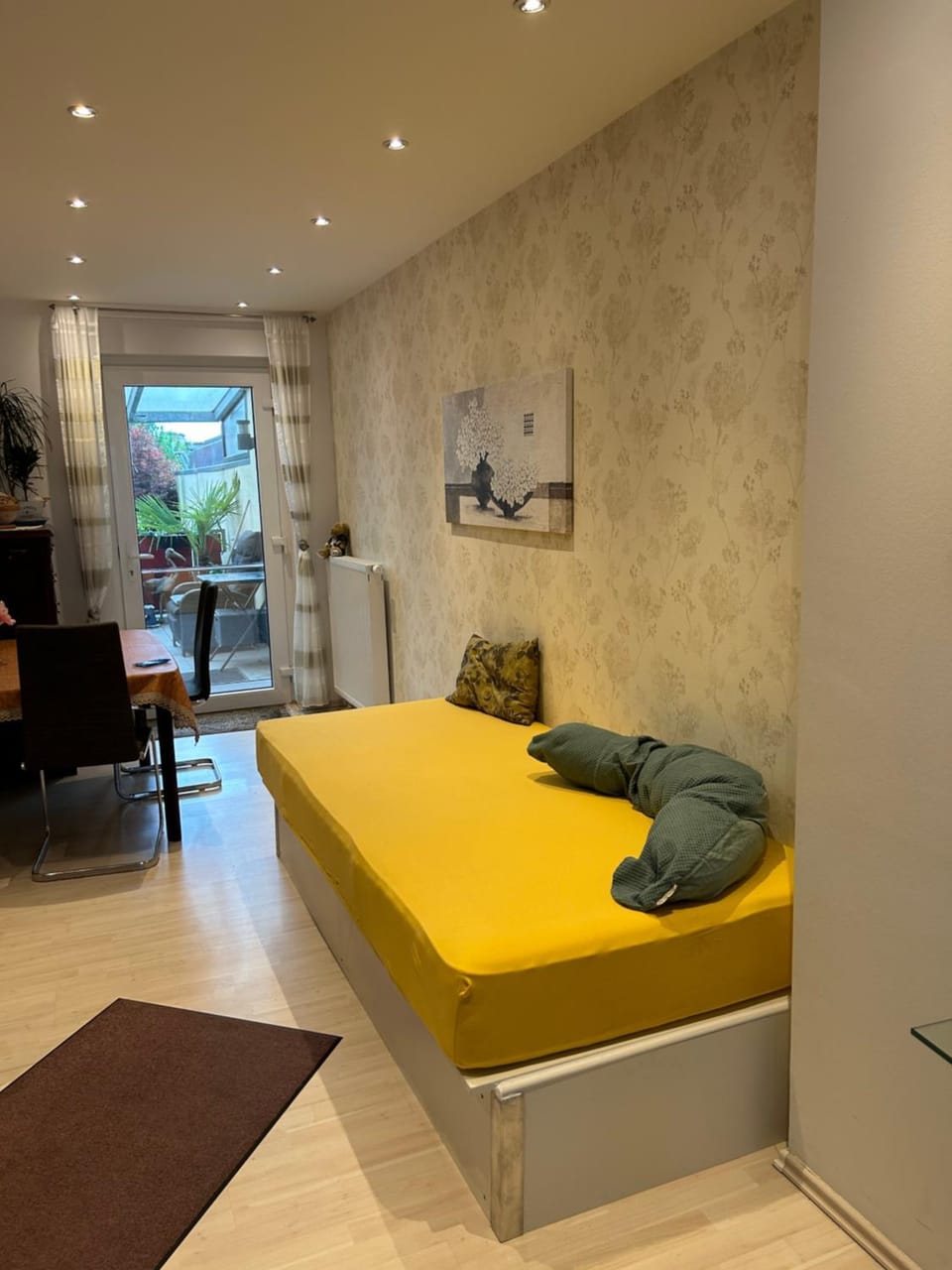 Bed, Photo of the whole room