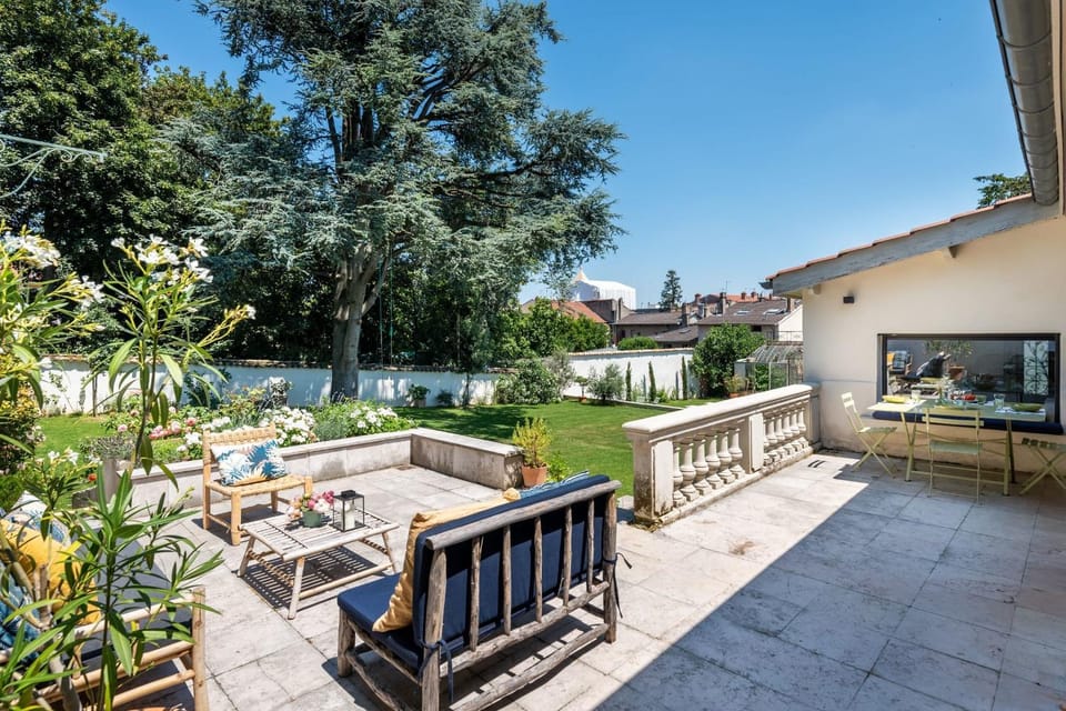 Maison Ré - chic and relaxed house with pool and garden Villa in Lyon