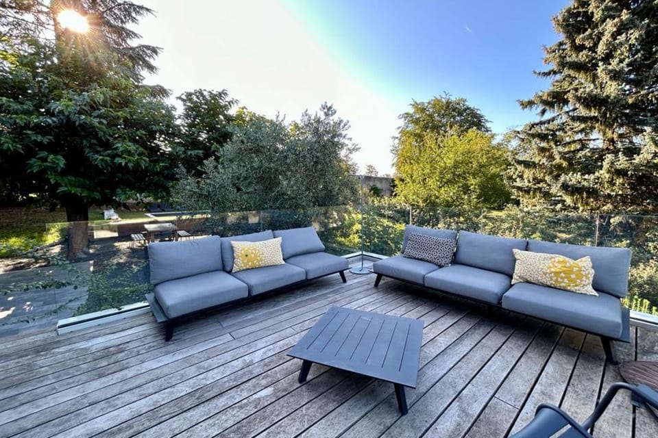 Les Muriers - Stunning wooden modern house Villa in Lyon