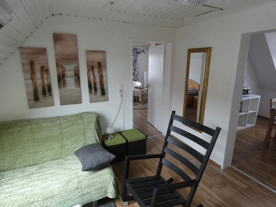 Communal lounge/ TV room, Living room, Seating area