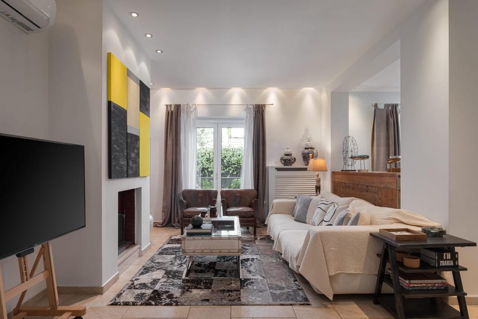 TV and multimedia, Living room, air conditioner