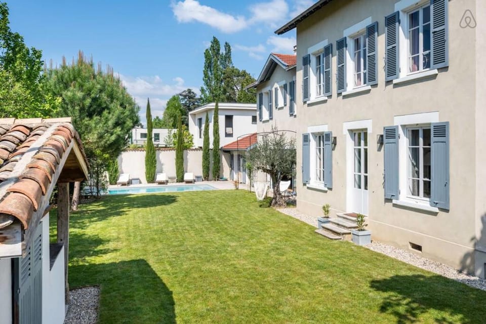 Les Cyprès - Amazing house with garden and pool Villa in Tassin-la-Demi-Lune