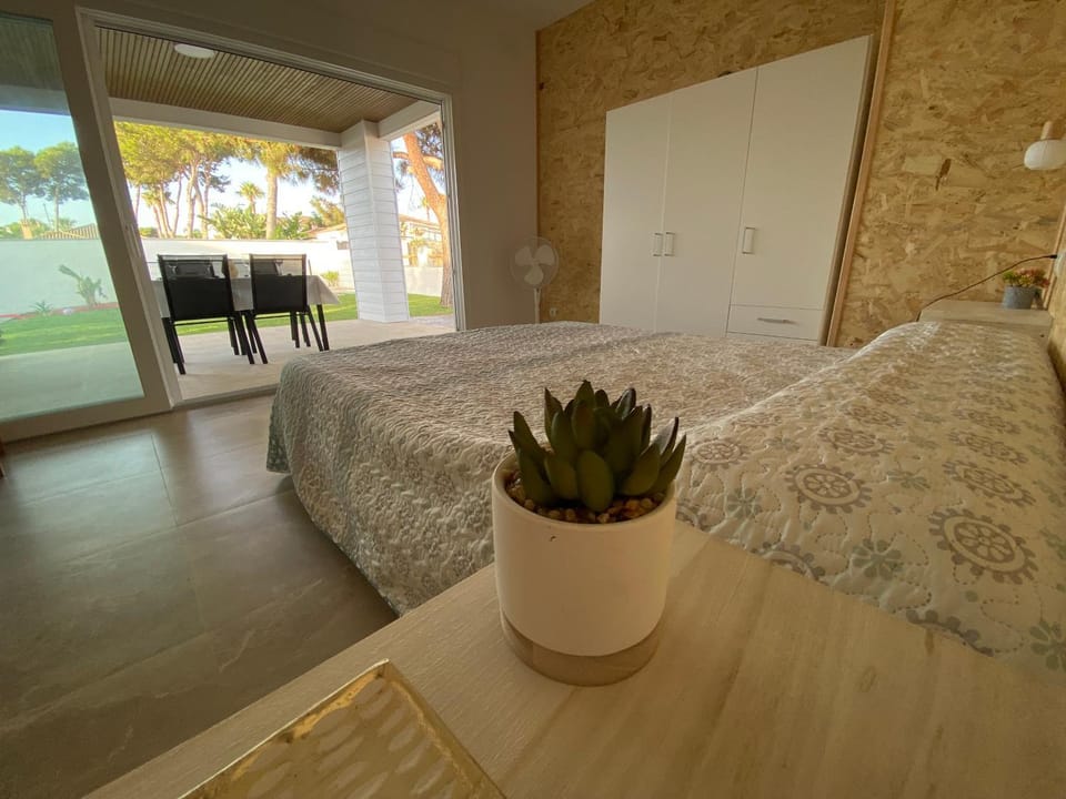 Mi Huerto, Casa con piscina, en la Barrosa House in Chiclana de la Frontera