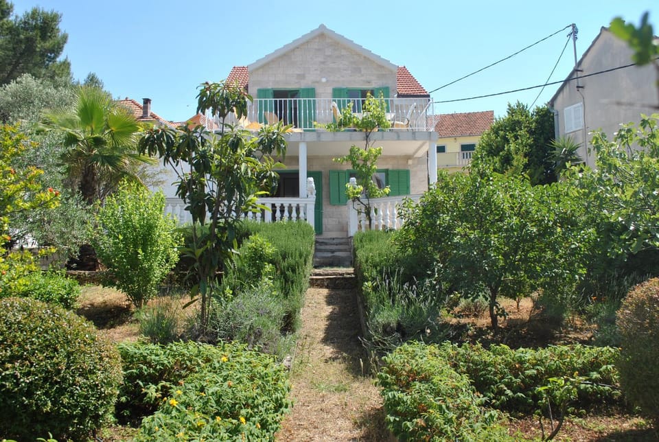 Property building, Garden