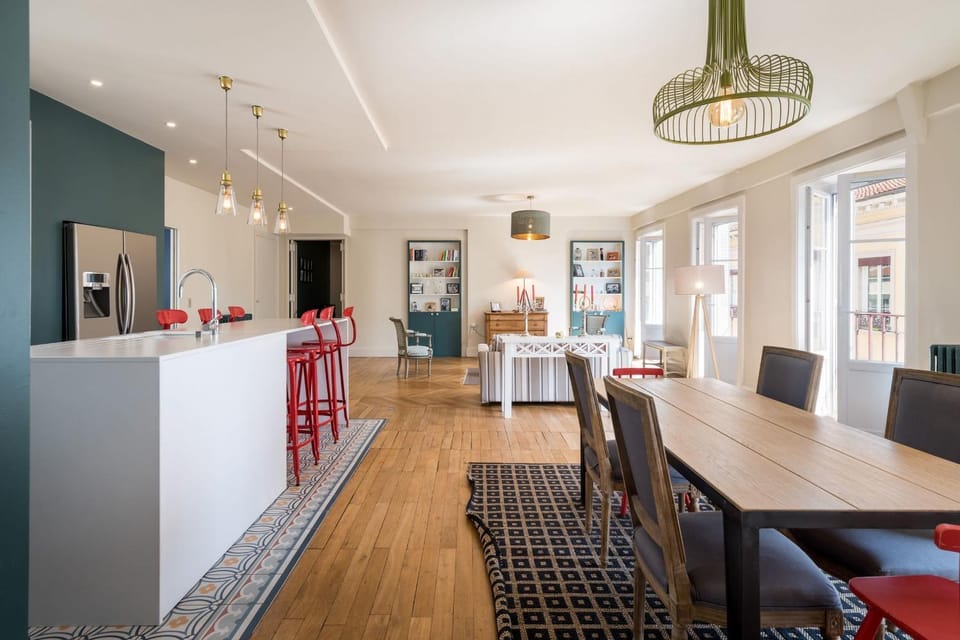Sand - Renovated top floor apartment Apartment in Lyon