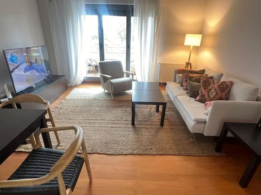 Communal lounge/ TV room, Dining area
